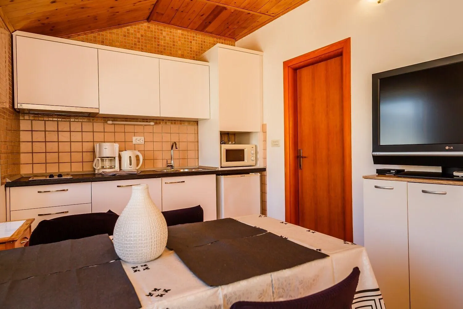 Apartments Villa Mirakul Kastela 0*,
